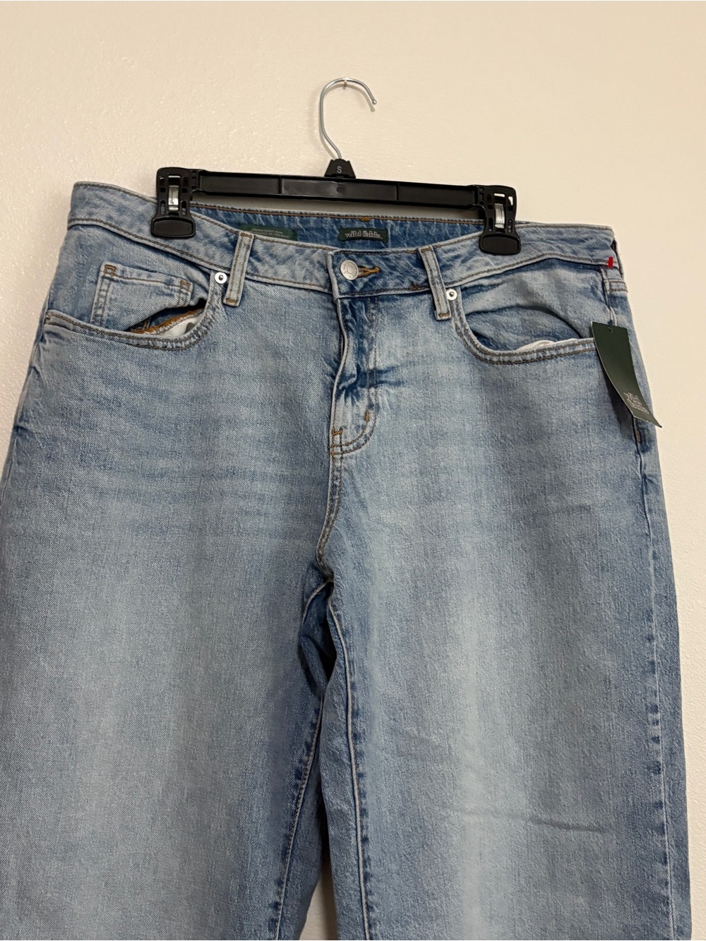NEW Wild Fable Women’s Low Rise Baggy Jeans Size 12 Blue Denim Light Wash - Picture 3 of 7